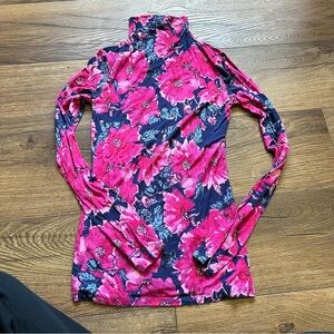 Aritzia Babaton Floral Print Long Sleeve Turtle Neck Shirt